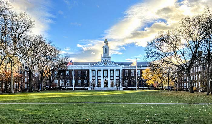 بورسیه تحصیلی مدرسه کسبوکار هاروارد (Harvard Business School – HBS)